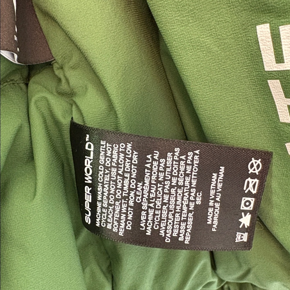 Aritzia The Super Puff Green Vest with Hood size XS - Picture 7 of 9
